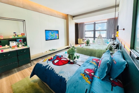 ����Ӣ��˹�پƵ�