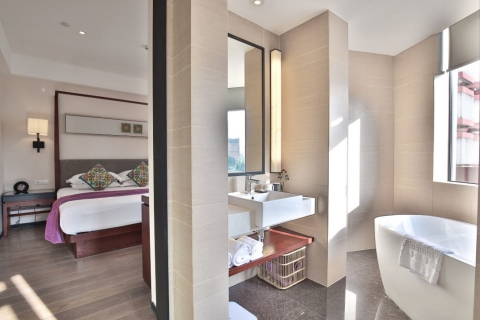 �Ϻ������������־�ͤ�Ƶ�