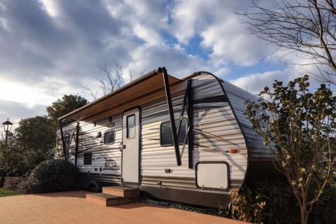 �Ϻ��ڼ�¶Ӫ��