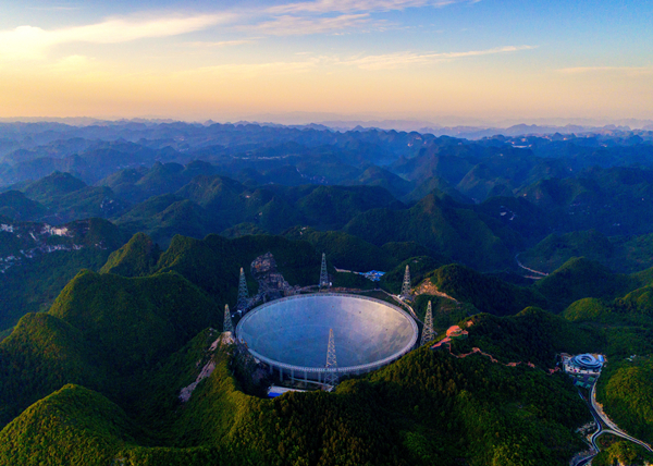 ƽ���й�����