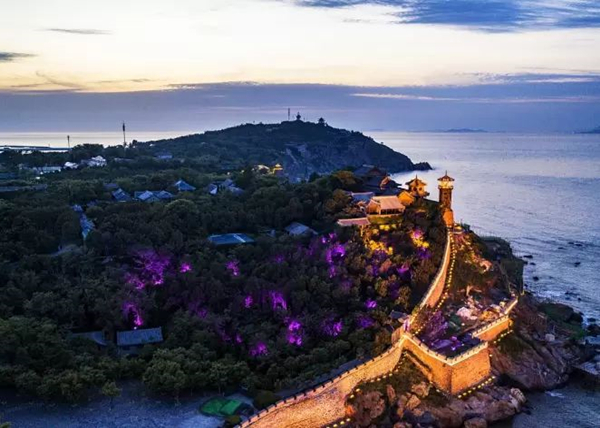 ɽ����̨������